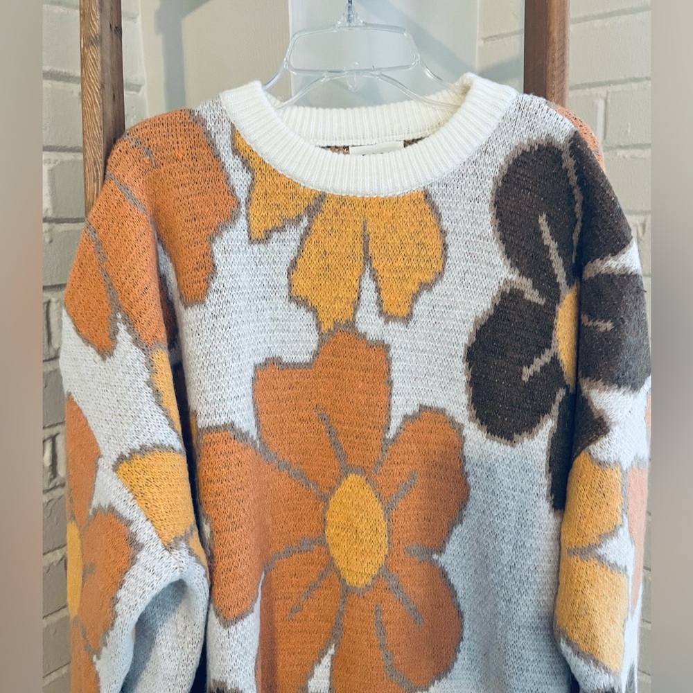 🍂☕️FALL Sale!! BiBi Flowers in Bloom Sweater - Picture 5 of 9